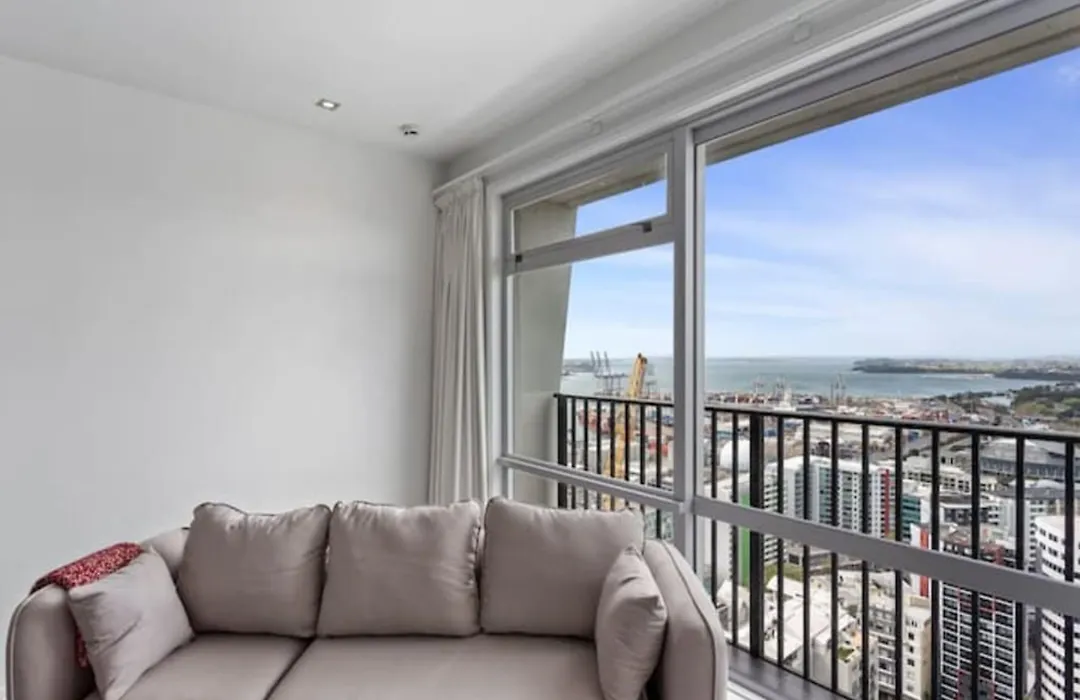 Luxury 2Br Apt Pool, Gym, Prime Spot Zodiak Stays-1