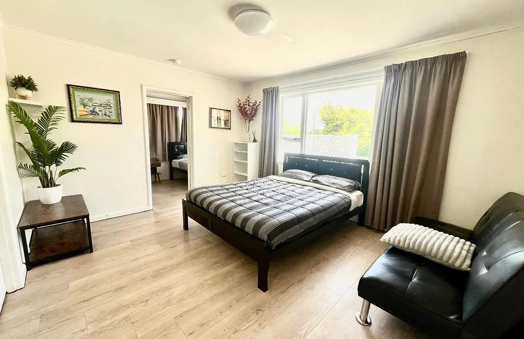 Entire House In Mt Wellington, Central Auckland-1