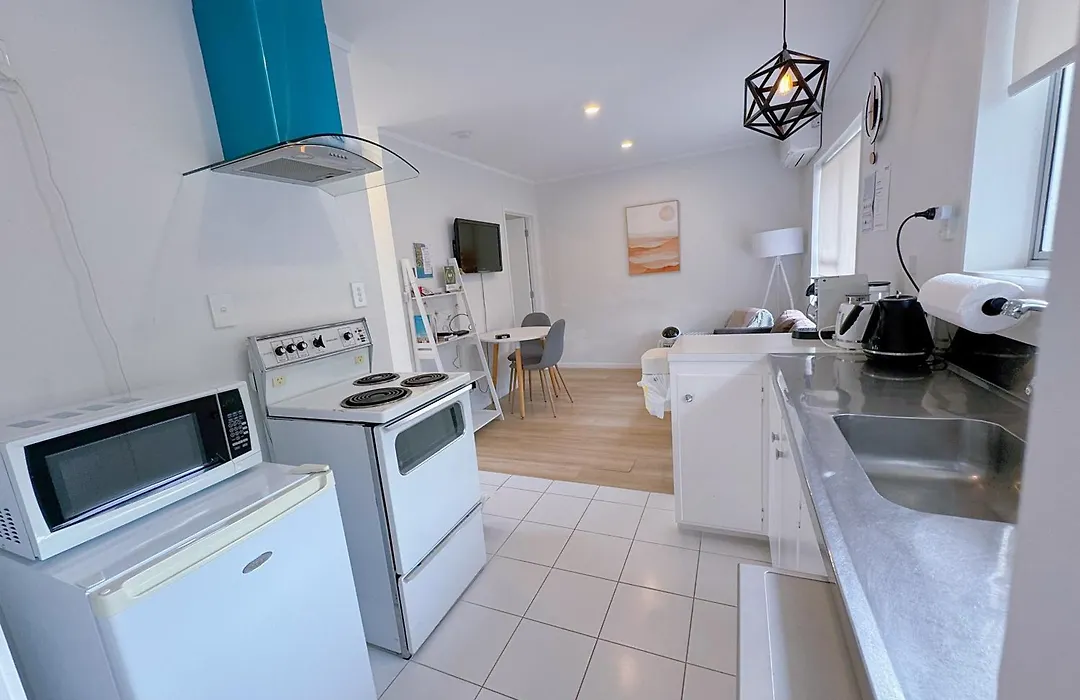 Bright Eden Park Two Bed Townhouse Private Parking-1