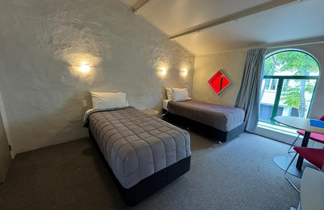 Parklane Motor Lodge-1