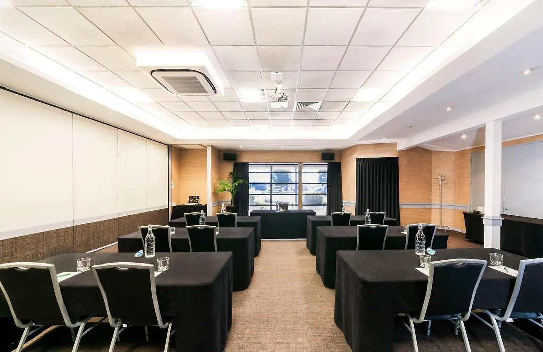 Quality Hotel Lincoln Green-1