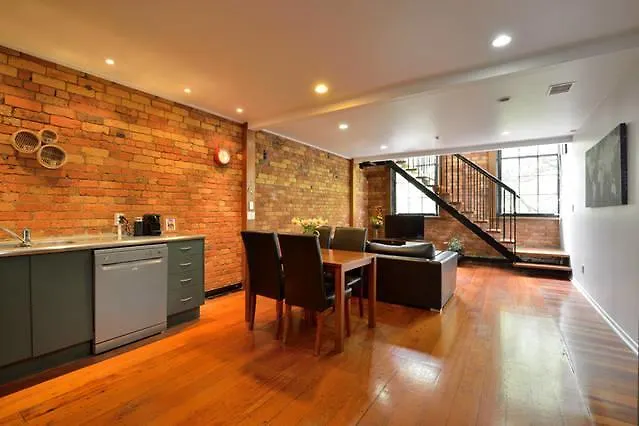 Unique Character Apartment In Heart Of Auckland City-1