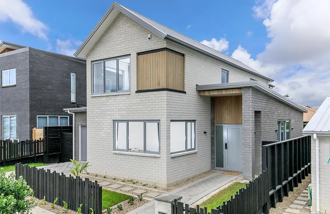Hero Holiday House-1