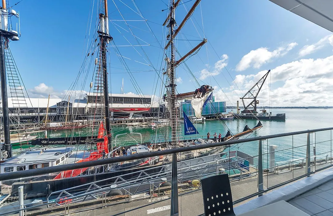 Qv Stays Private Waterfront Apartment-1