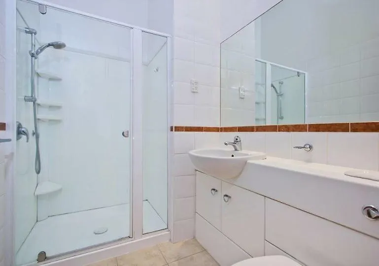 Qv Penthouse Apartment In The Connaught - 987-1