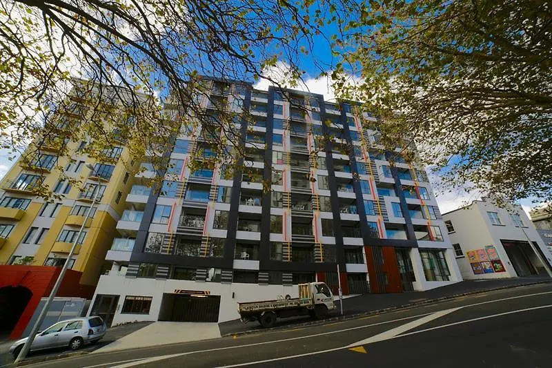 Trendy Two Bedrooms City Apartment-1