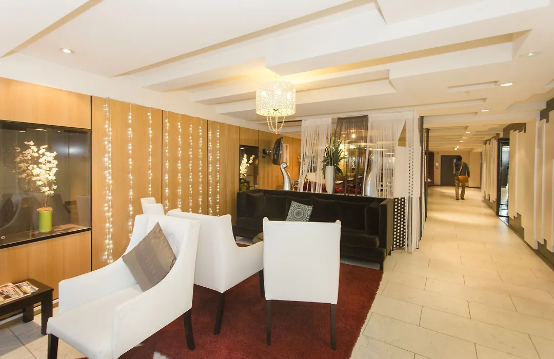 Towny Studio Apartment With Sea Views-1