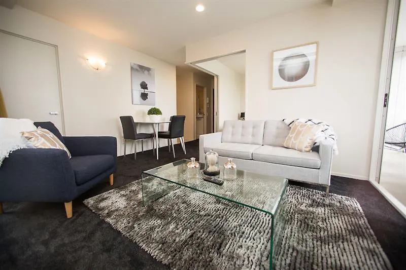 Beautiful Sunny Two Bedroom Apartment-1