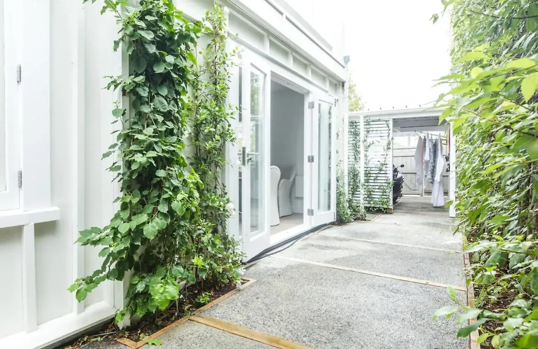 Stunning And Modern 4 Bedroom Townhouse Near Kohi Beach-1