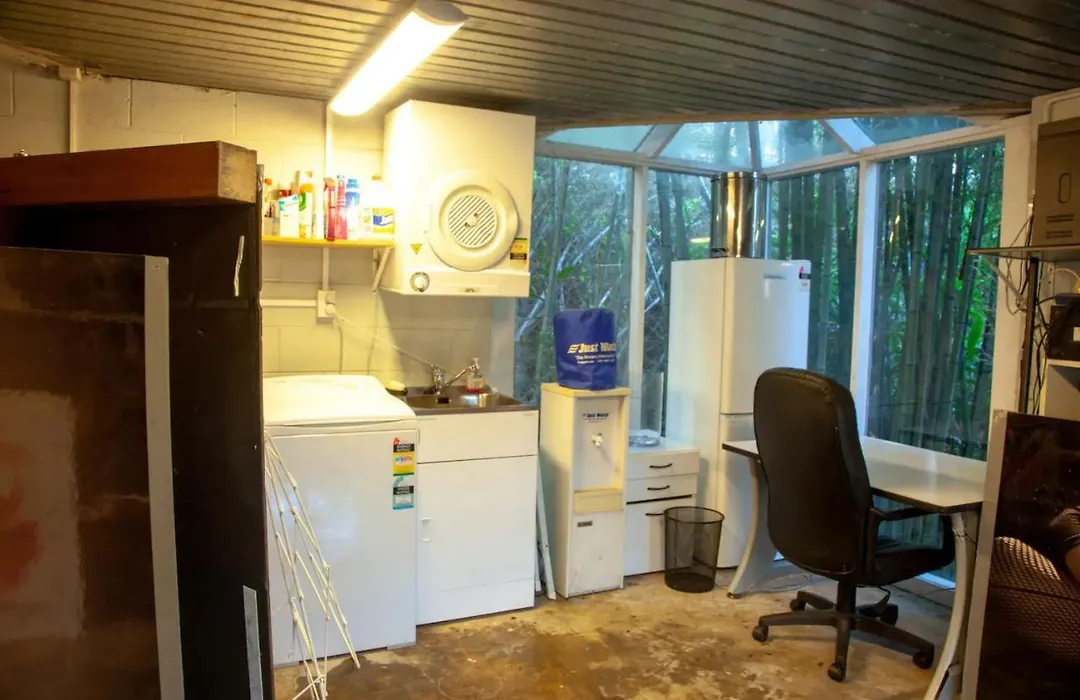 Bright 2 Bedroom Townhouse In Central Parnell-1