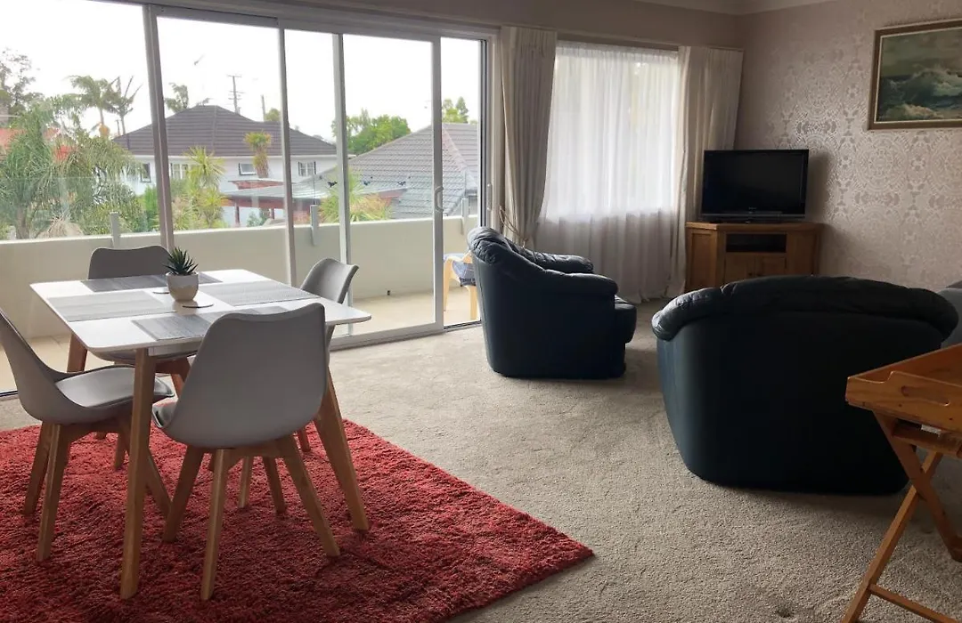 Central Howick Uxbridge Apartments-1