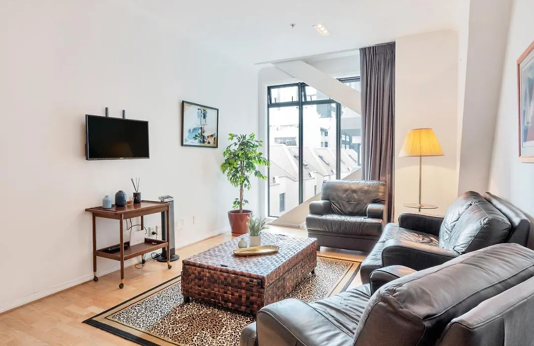 1Br City Apartment W/ Free Parking For 2 Cars-1