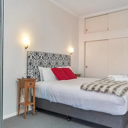 Qv Stays Private Waterfront Apartment-3