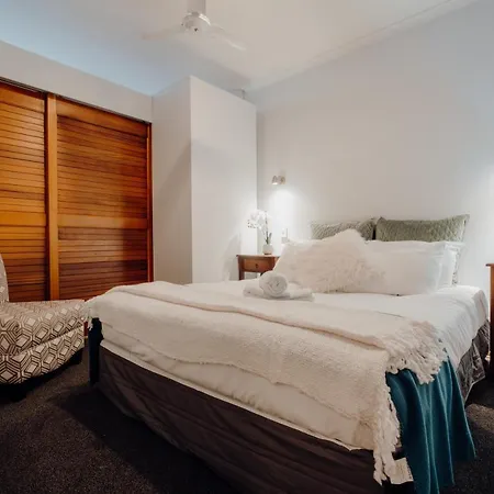 Awesome 2Br Apartment Viaduct Harbor - Wifi & Aircon-3