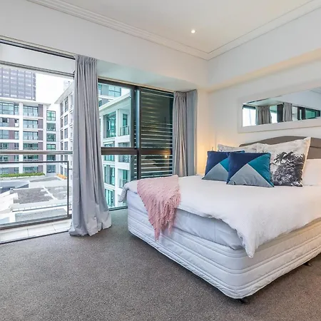 Comfortable & Cozy - Newly Furnished 'Quays'-2