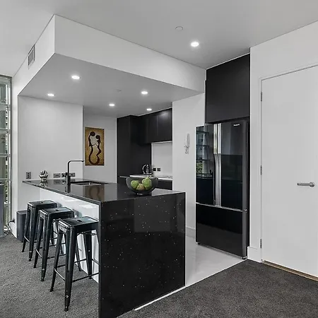 Qv Stays Upscale Modern Viaduct Haven-2
