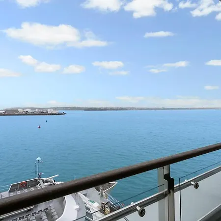 Stunning Waterfront Location On Princes Wharf-2