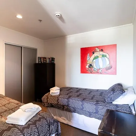 Bright 2 Bedroom 2 Bath In Grafton With Views-3