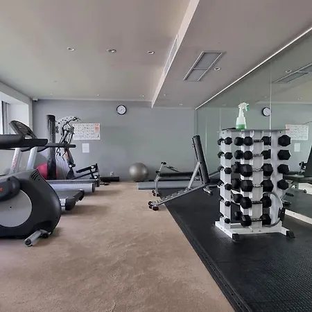 Marina View Apartment In The Viaduct-Pool,Spa-Gym-2
