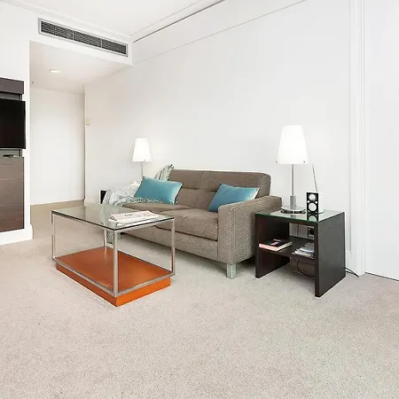 Qv Stays Central Viaduct Harbour Apartment-2
