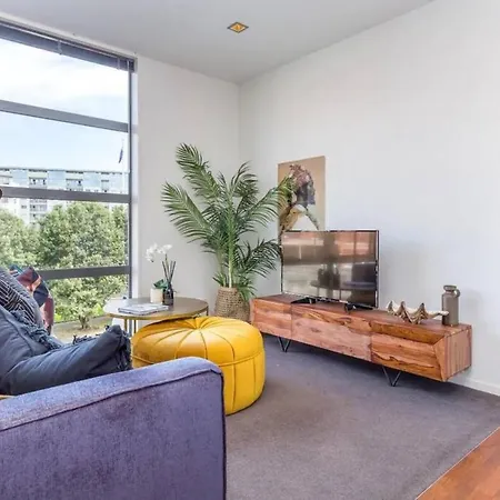 Deluxe Mahuhu 2 Bedroom - Spark Arena - Free Parking-2