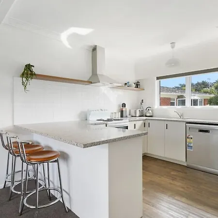Renovated Takapuna 2Br Apt L Parking L Skytower-2
