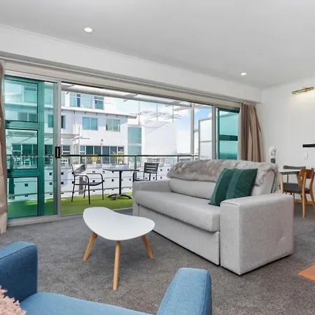 Beautifully Presented One Bedroom Apartment-2