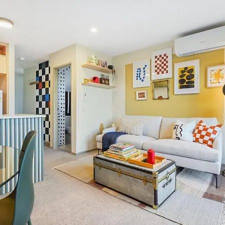 Super Chic Apt Nr Albany Mall - Carpark - Fibre-2