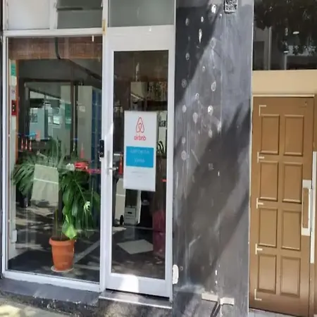 Convenient Modern 2-Bedroom Unit With Free Parking-2
