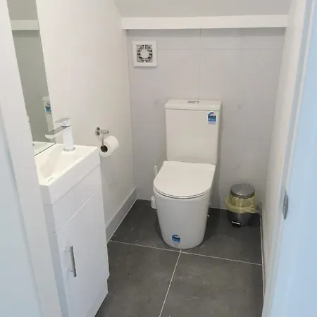 Private Room2 In Central Papatoetoe-2
