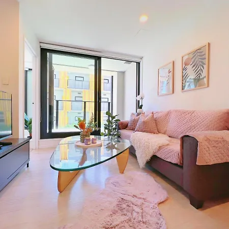 Fancy Get Away In The Heart Of Akl 2-Bedroom Unit-2