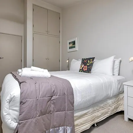 Qv Sunny Townhouse At Collingwood Street - 456-2