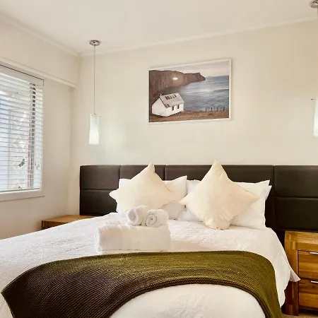 Entire 3 Bedroom House! Best Location!!-3