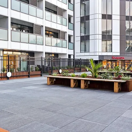 Deluxe One Bedroom Apartment In Newmarket Auckland-3