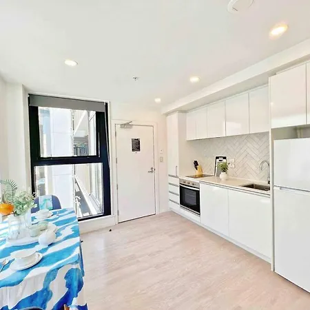 City Get Away 1-Bedroom Studio With Pool In Cbd-3