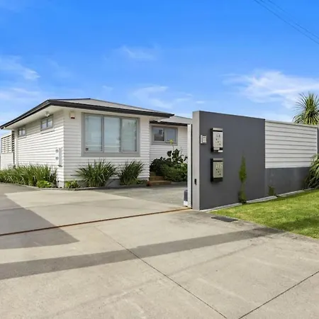 Sensational North Shore Retreat - Wifi - Netflix-2