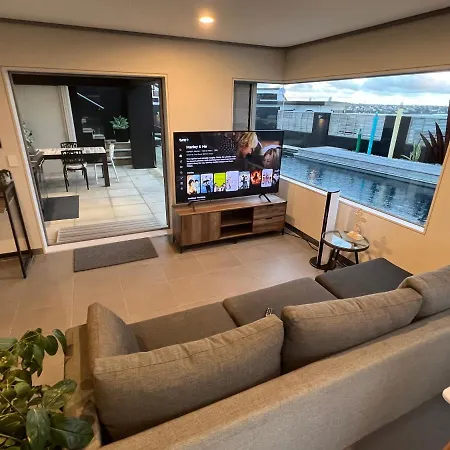 Stylish Birkenhead Point Apartment-2