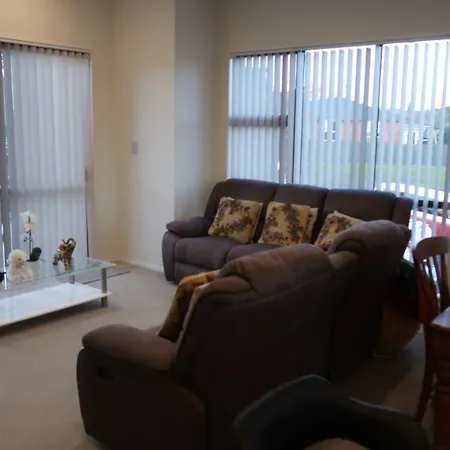 Aveen'S Apartment 10Mins From Airport-2