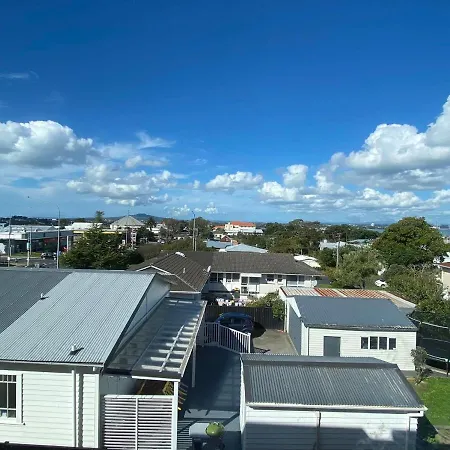 Brand New 3-Bed Townhouse-3