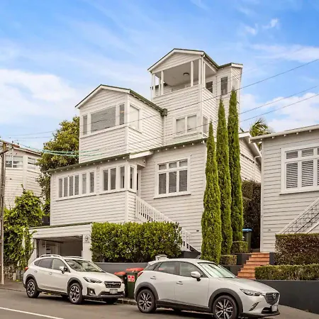 Charming 6-Bedroom Parnell Villa-2