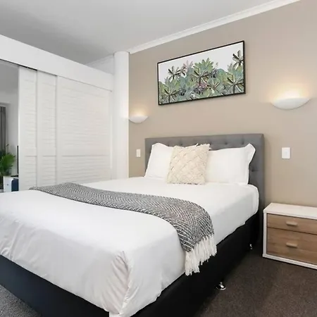 Newly Renovated One Bedroom Apartment-2