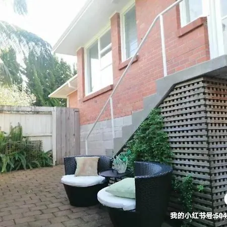 Centre Takapuna 2 Beds & Garage & Netflix-2