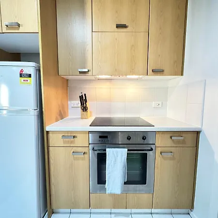 Cozy 1-Bedroom Unit At Cbd-2