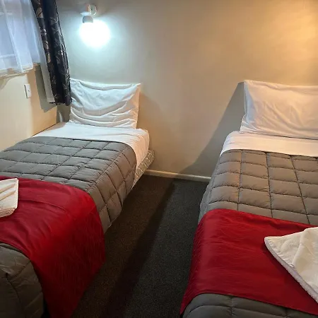 Touchwood Motor Inn & Inner City Camping Ground-2