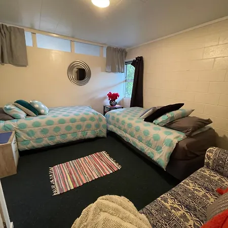 Swanson-Waitakere Stay In Scenic Sunrise-2