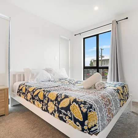 Cozy Brand New Townhouse 20-3