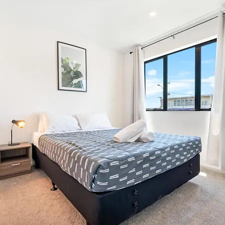 Cozy Brand New Townhouse 8-3