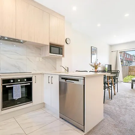 Cozy Brand New Townhouse 7-3