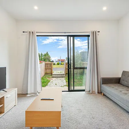 Cozy Brand New Townhouse 3-2