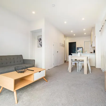 Cozy Brand New Townhouse 2-3